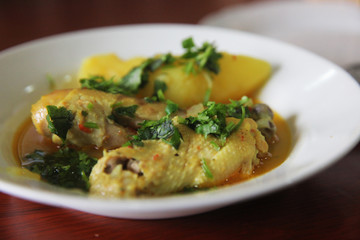 Chicken sauce with potato