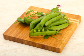 Ripe green peas