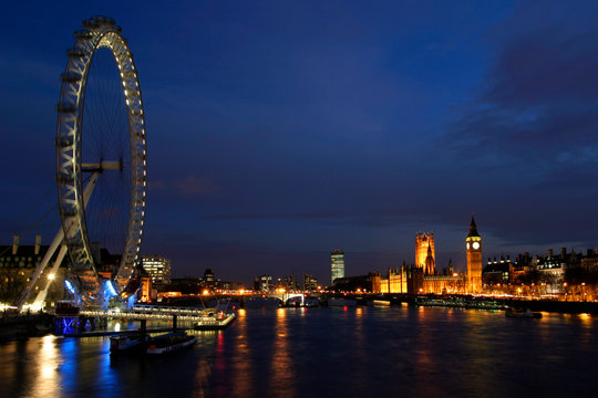London, England, London Eye, Houses of Parliament mit Big Ben und Westminster Bridge
