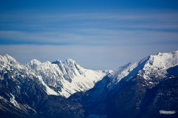 Fototapeta na wymiar beautiful snow-covered mountains