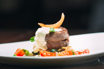 Veal medallions with spinach