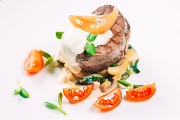 Veal medallions with spinach