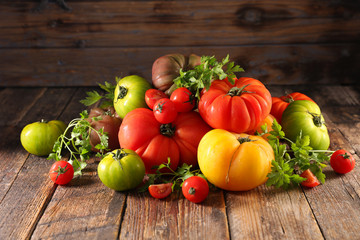 different variety of tomatoes