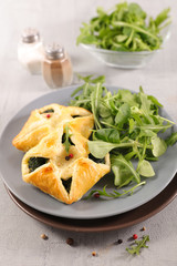 puff pastry with spinach and goat cheese