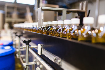 Bottling factory - Apple juice bottling line for processing and bottling juice into bottles....