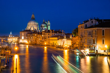 Fototapeta na wymiar Grand Canal and Basilica Santa Maria della Salute, Venice, Italy.