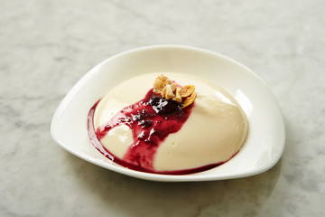 Bavarian cream with raspberry sauce