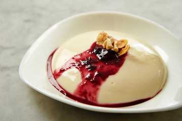 Bavarian cream with raspberry sauce