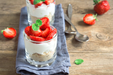 Strawberry dessert with cream cheese