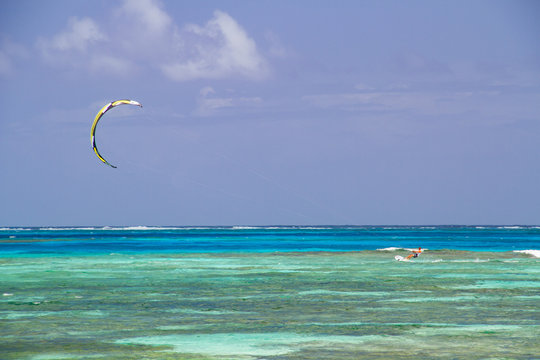 Competencia Internacional de Kitesurf en San Andr&eacute;s Isla