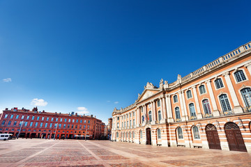Toulouse Place du Capitole and its buildings