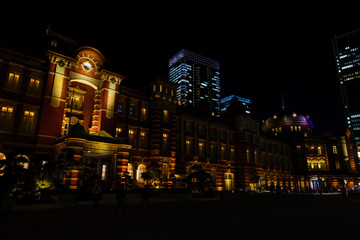 Obraz premium Tokyo station night view (No.1703)