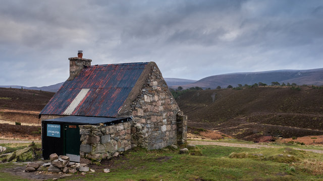 Ryvoan Bothy in Cairngorms