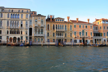 Fototapeta na wymiar la ville de Venise en Italie