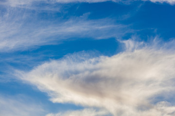 Obraz premium white clouds in the blue sky, clear weather, Sunny day. for the background, design, copy space