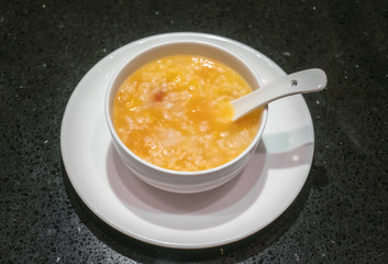 papaya and clam porridge，Nutritious breakfast