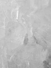 Obraz premium Dangerous icicles and blocks of ice in the winter