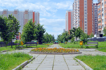 The square near the apartment houses in Novy Khimki