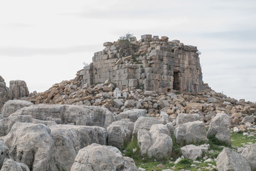 Fototapeta na wymiar Faqra temple ruins, Lebanon, Middle East