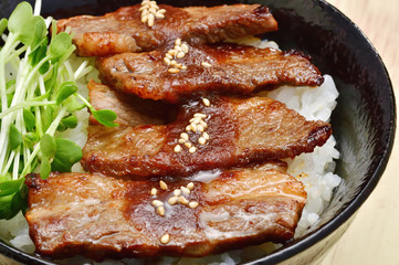 焼き肉丼