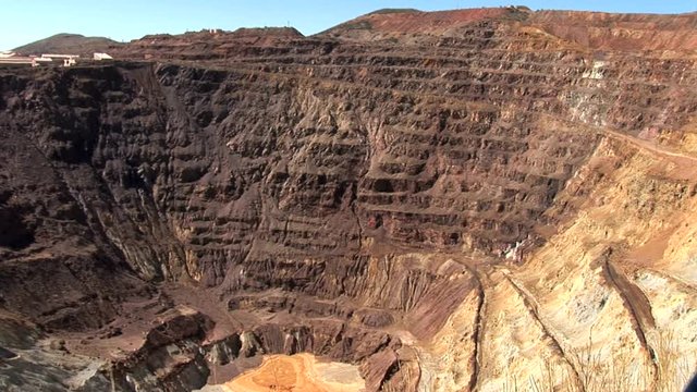 Bisbee Copper Mine Pit-ws-zoom