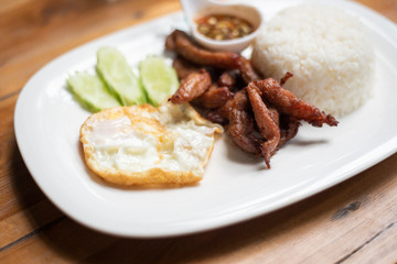  rice with fried pork with  fried egg