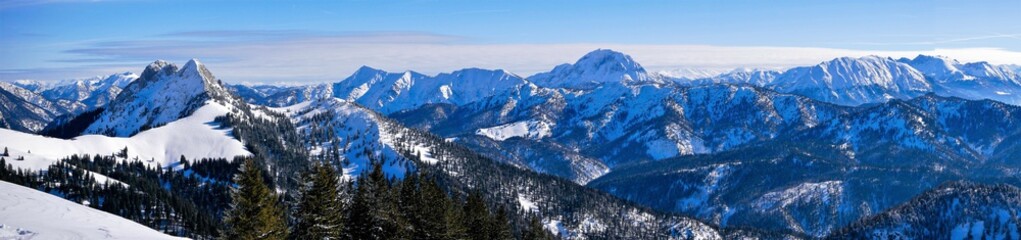 Winterpanorame bayerische Voralpen, Rofan vom Ross- Buchstein bis zum Unnütz
