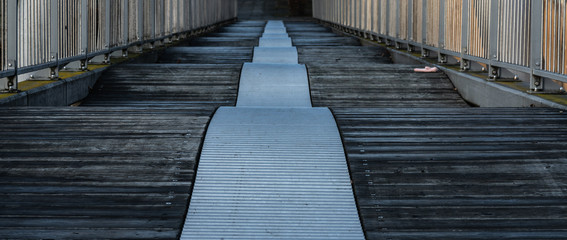 Fototapeta premium Abwärtswellen