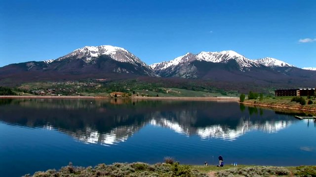 Dillon Lake-Twin Snowy Peaks-xws