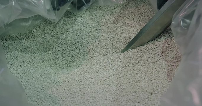 Machine takes plastic material, raw materials for machines, plastic injection molding.