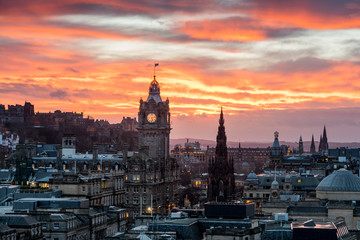 cityscape of Edinburgh at sunset