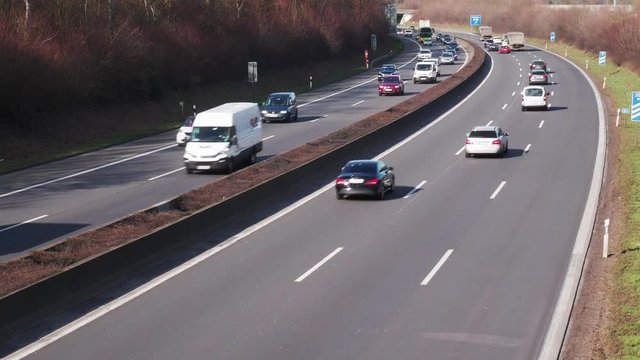 Autobahn, Haupverkehrszeit (Zeitraffer)