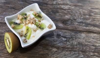 dessert lacté kiwi céréales