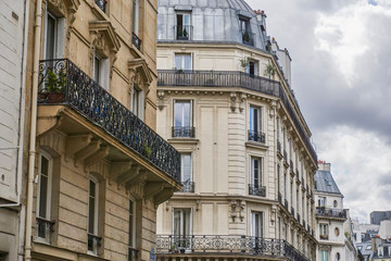 Fototapeta na wymiar Calle Buffault, Paris. Francia