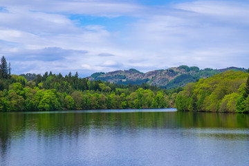 Obraz premium Die Talsperre der Tummel in Pitlochry/Schottland 