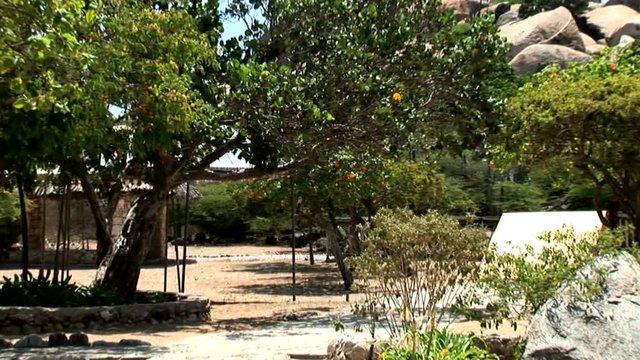 Ayo Rock Path-zoom
