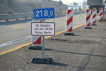 Autobahnbaustelle - Standortangabe - Kilometrierung