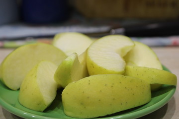 pices of apple on the plate