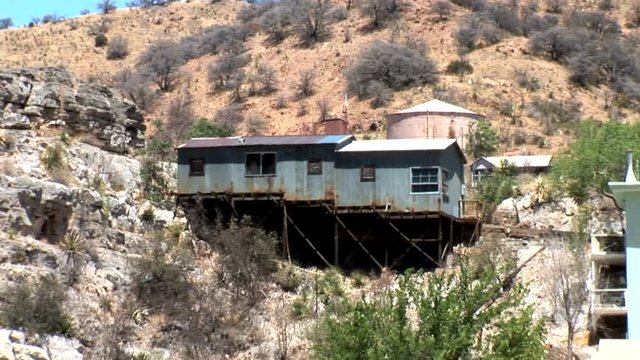 Old Small Bisbee Mine-zoom-tilt