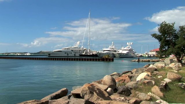 Marigot Yachts-zooms