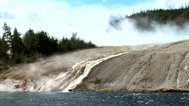 Geyser Pool Runoff-ws-zoom