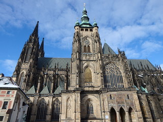 Fototapeta na wymiar St. Vitus Cathedral, Metropolitan Cathedral of Saints Vitus, Wenceslaus and Adalbert, Prague, Czech Republic