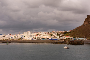Fototapeta na wymiar cityscape view of Agaete, Spain