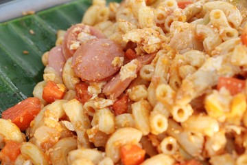 Pasta with pork and vegetables is delicious