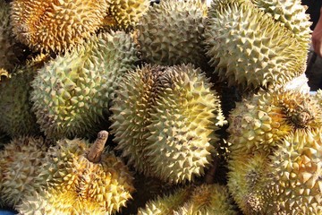 Naklejka na ściany i meble Durian fruit is delicious at street food
