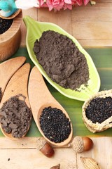 Black sesame seed with black sesame powder