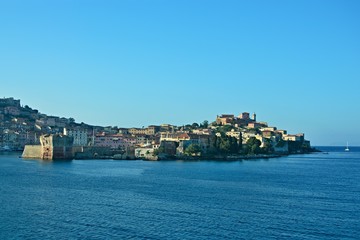 Fototapeta na wymiar Italy-view on the town Portoferraio on the island of Elba