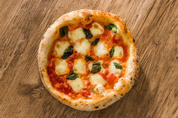 ピッツア　Italian home-made pizza