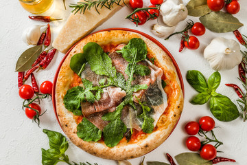 ピッツア　Italian home-made pizza