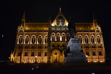Fototapeta na wymiar Castle. Residence of the Hungarian Parliament on the Danube in Budapest. 